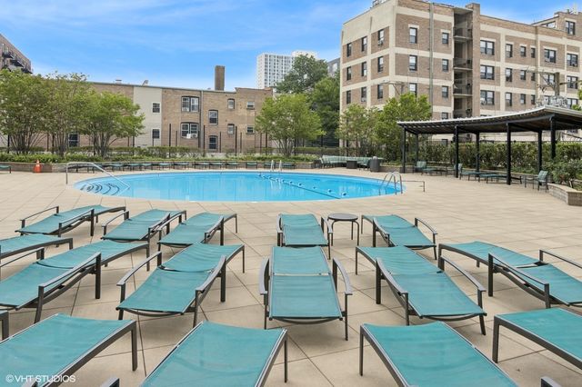 3930 N Pine Grove Avenue 2313, Chicago, IL 60613