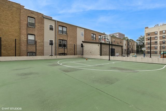 3930 N Pine Grove Avenue 2313, Chicago, IL 60613