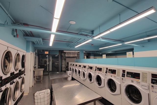 3930 N Pine Grove Avenue 2313, Chicago, IL 60613