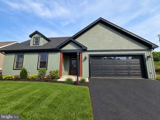 1003 ALLWEIN DR, Lebanon, PA 17042