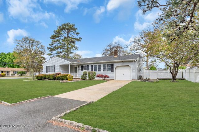 801 Broadway Boulevard, Toms River, NJ 08757