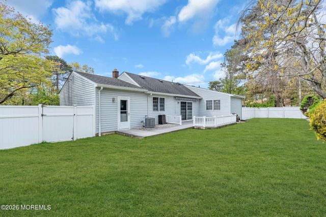 801 Broadway Boulevard, Toms River, NJ 08757