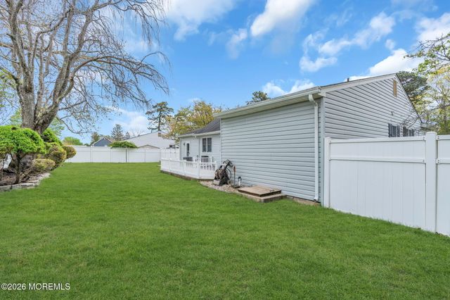 801 Broadway Boulevard, Toms River, NJ 08757