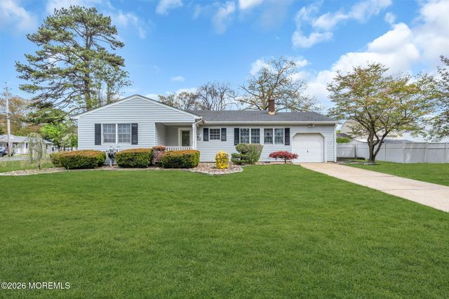 801 Broadway Boulevard, Toms River, NJ 08757