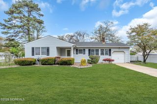 801 Broadway Boulevard, Toms River, NJ 08757