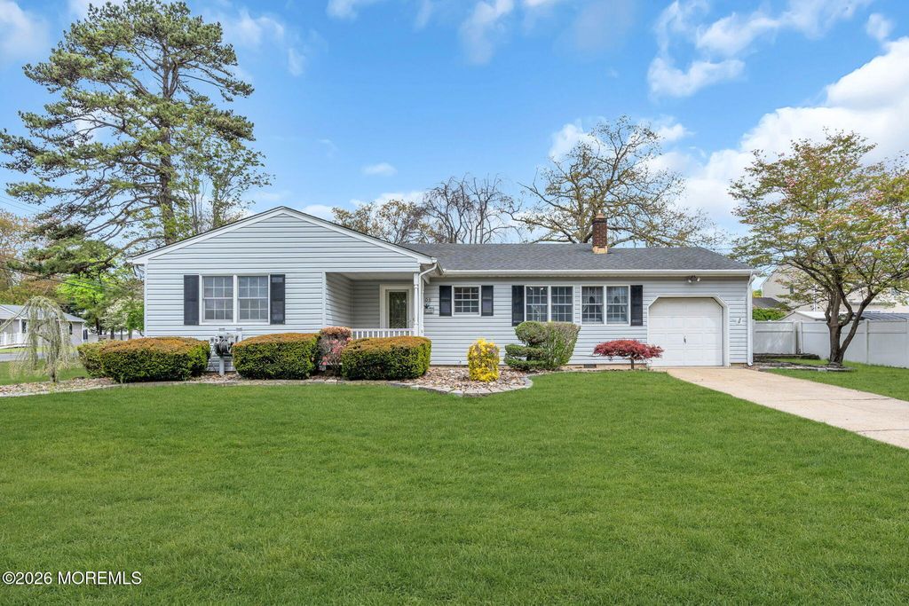 801 Broadway Boulevard, Toms River, NJ 08757