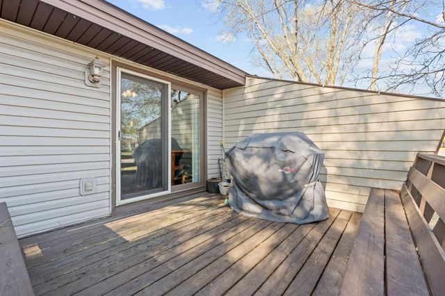 3716 Brookdale Circle N, Brooklyn Park, MN 55443