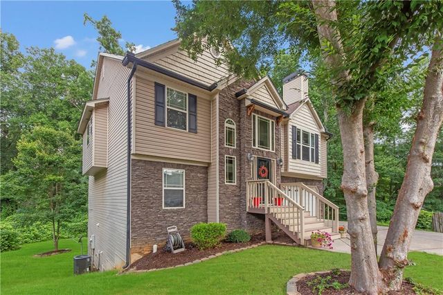 4307 Chads Park Drive, Powder Springs, GA 30127