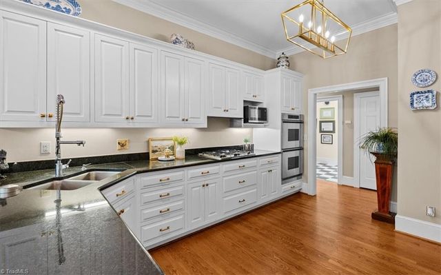 14 Provincetown Court, Greensboro, NC 27408