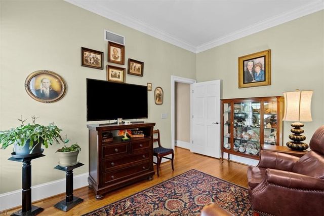 14 Provincetown Court, Greensboro, NC 27408