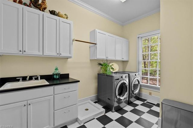 14 Provincetown Court, Greensboro, NC 27408