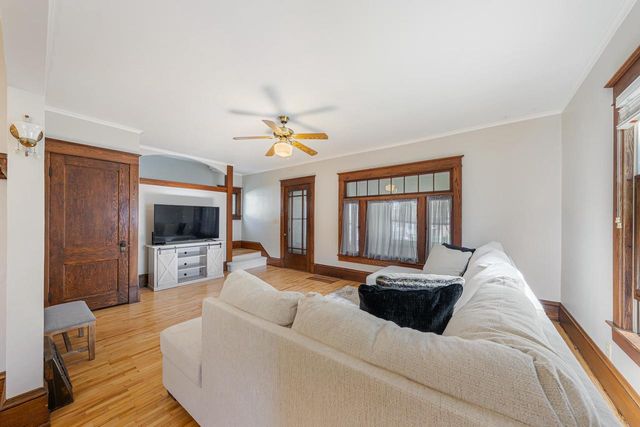 110 E RANDALL STREET, Appleton, WI 54911