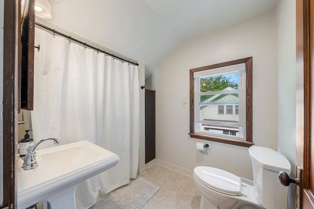 110 E RANDALL STREET, Appleton, WI 54911