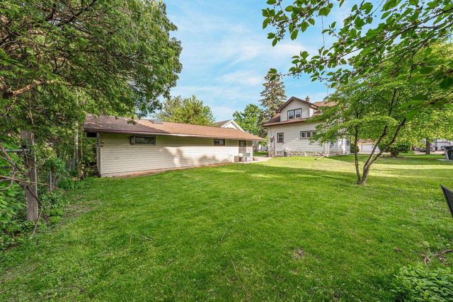 110 E RANDALL STREET, Appleton, WI 54911
