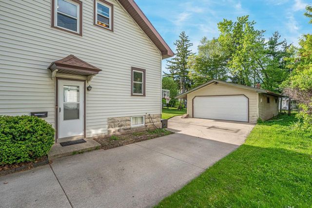 110 E RANDALL STREET, Appleton, WI 54911