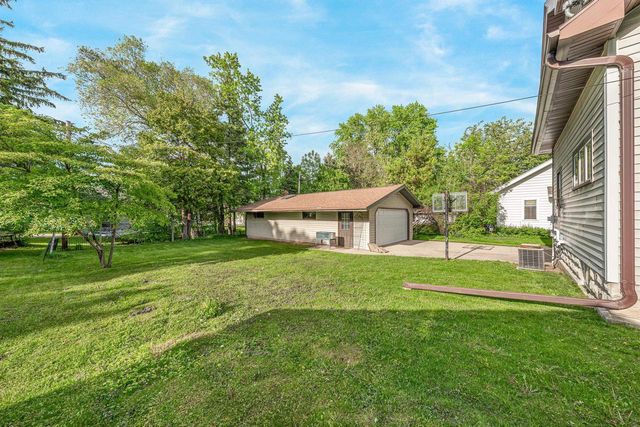 110 E RANDALL STREET, Appleton, WI 54911