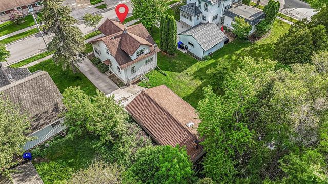 110 E RANDALL STREET, Appleton, WI 54911