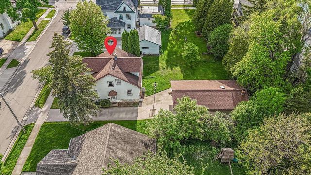 110 E RANDALL STREET, Appleton, WI 54911