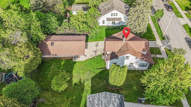 110 E RANDALL STREET, Appleton, WI 54911