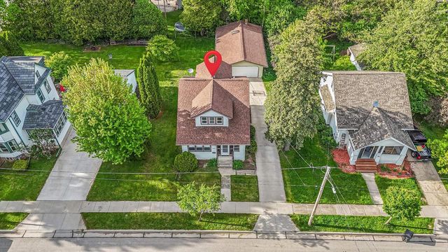 110 E RANDALL STREET, Appleton, WI 54911