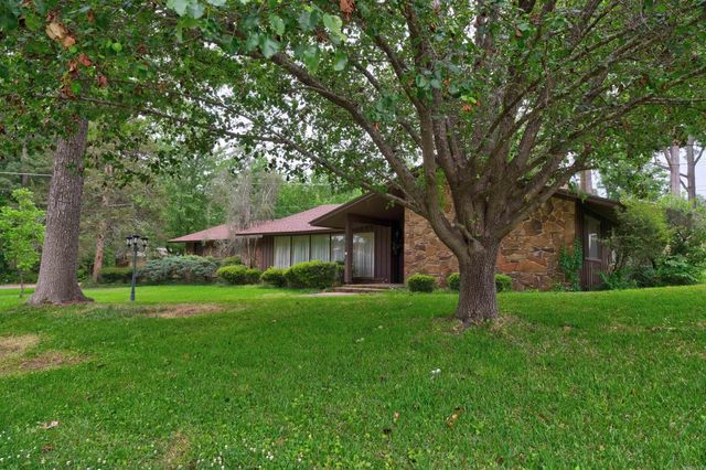 1901 W Oak Street, El Dorado, AR 71730