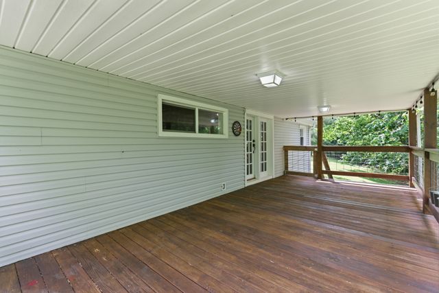 8836 W Sheepneck Rd, Mount Pleasant, TN 38474