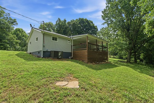 8836 W Sheepneck Rd, Mount Pleasant, TN 38474