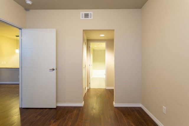 1100 W Trinity Mills Road 4033, Carrollton, TX 75006