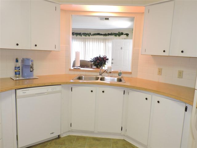 201 CALOOSA LAKE CIRCLE S, Lake Wales, FL 33859