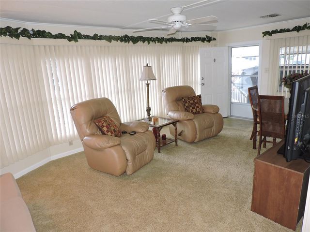 201 CALOOSA LAKE CIRCLE S, Lake Wales, FL 33859