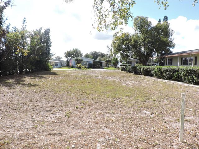 201 CALOOSA LAKE CIRCLE S, Lake Wales, FL 33859