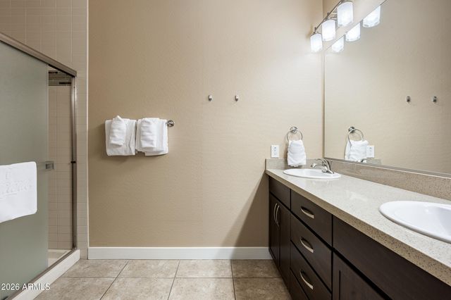 5450 E DEER VALLEY Drive 3170, Phoenix, AZ 85054