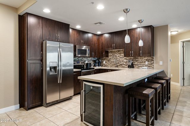 5450 E DEER VALLEY Drive 3170, Phoenix, AZ 85054