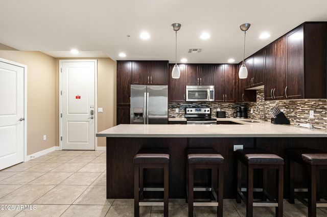 5450 E DEER VALLEY Drive 3170, Phoenix, AZ 85054