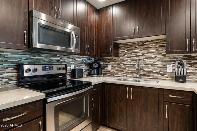 5450 E DEER VALLEY Drive 3170, Phoenix, AZ 85054