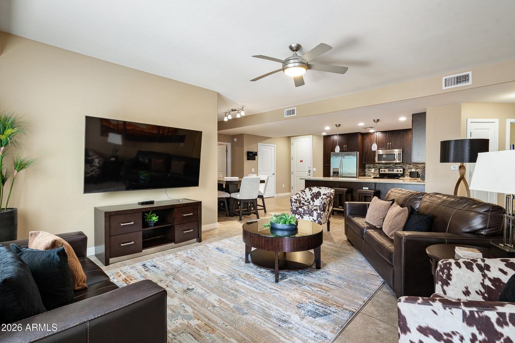 5450 E DEER VALLEY Drive 3170, Phoenix, AZ 85054 — photo 2