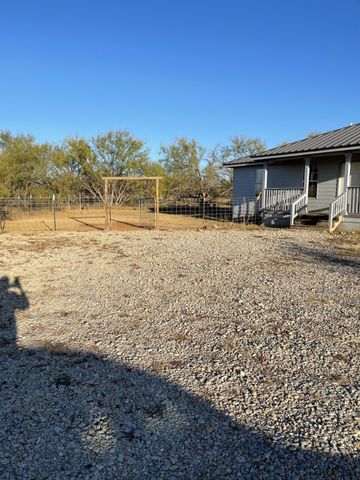 7691 S Fm 586, Bangs, TX 76823