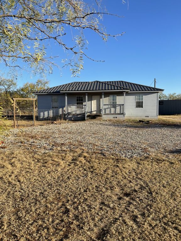 7691 S Fm 586, Bangs, TX 76823