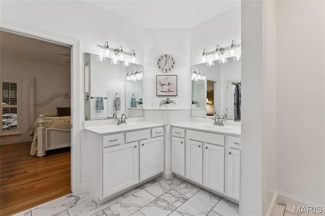 5331 Wilson Court, Oakville, MO 63129
