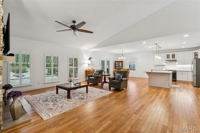 5331 Wilson Court, Oakville, MO 63129