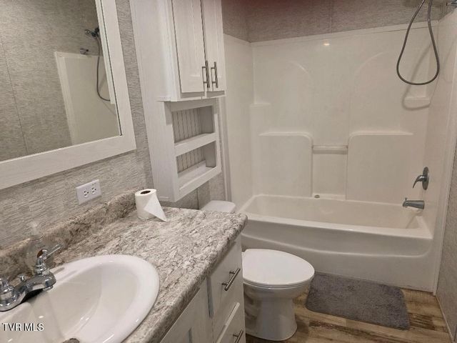 176 Rivershadows Drive, Rogersville, TN 37857