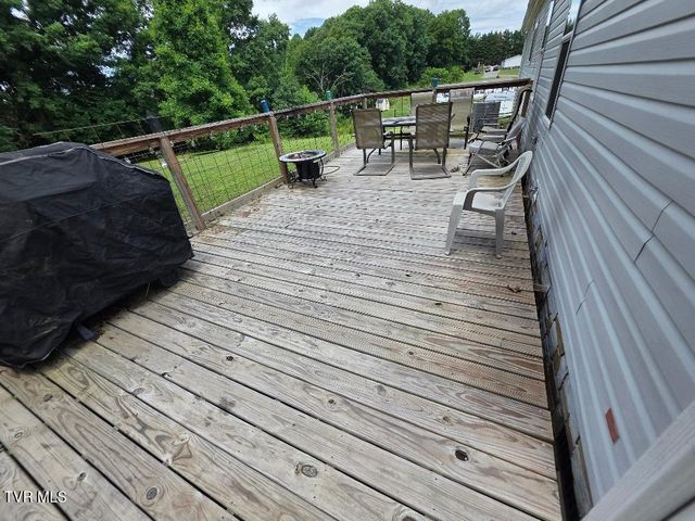 176 Rivershadows Drive, Rogersville, TN 37857