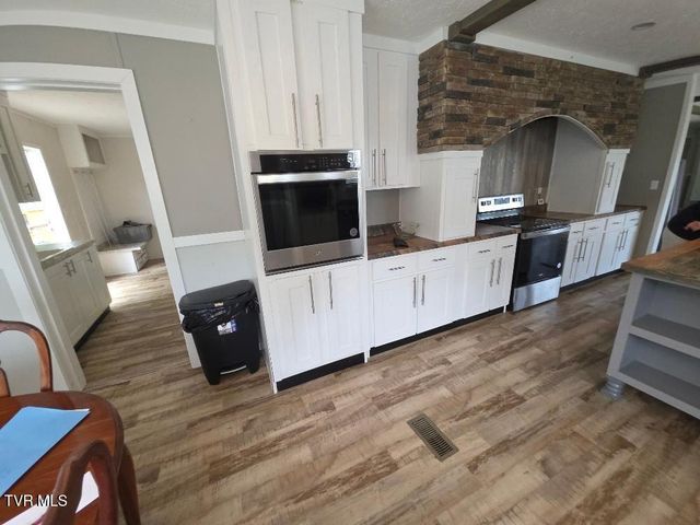 176 Rivershadows Drive, Rogersville, TN 37857