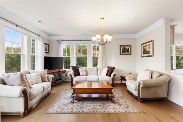 2213 Pennington Dr 2213, Walpole, MA 02081
