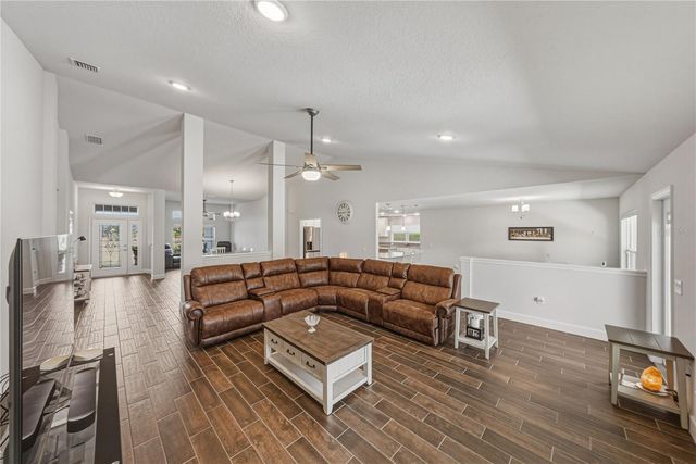 41049 STANTON HALL DRIVE, Dade City, FL 33525