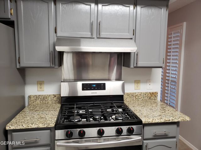 4365 LOMA DE ORO Drive, El Paso, TX 79934