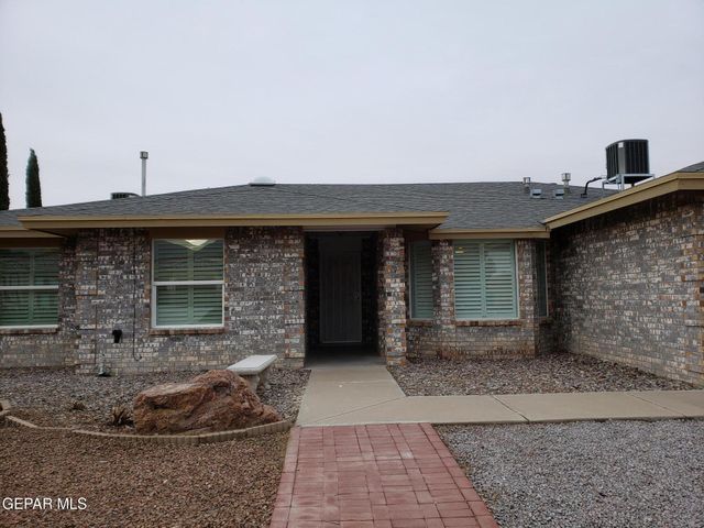 4365 LOMA DE ORO Drive, El Paso, TX 79934