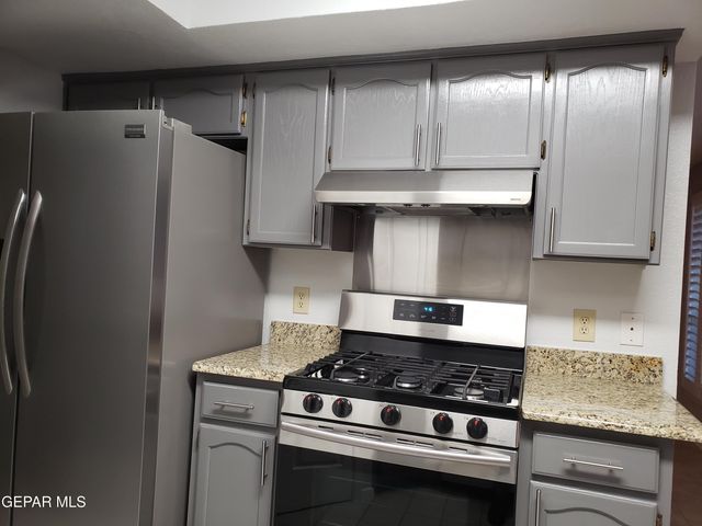 4365 LOMA DE ORO Drive, El Paso, TX 79934