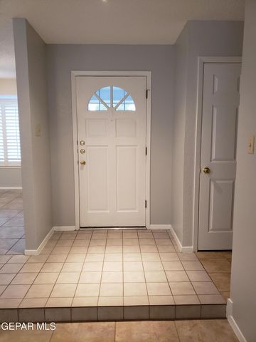 4365 LOMA DE ORO Drive, El Paso, TX 79934