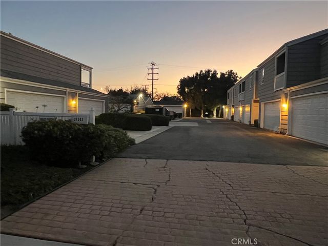 21421 Juan 7, Hawaiian Gardens, CA 90716